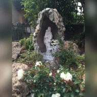 statua della Madonna con Gesù bambino in marmoresina, di altezza 43 cm, cod. 25MGB40MR, località: Calino (Brescia)